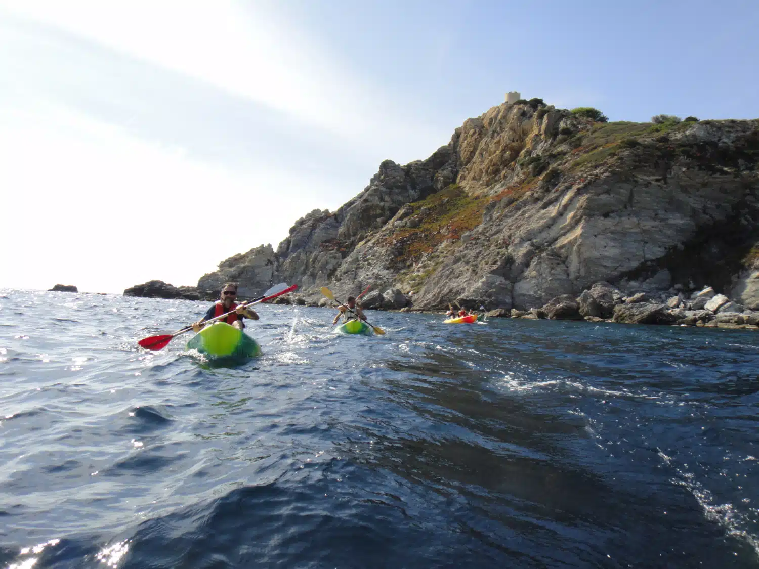 ile des embiez paul ricard kayak di mare seminario di teambuilding Costa rocciosa e mare Calette isolate Embiez Spiaggia e pineta Embiez Panorama del mare e delle isole Sentieri costieri Embiez Isole Embiez conservate