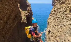 via corda la ciotat via ferrata canyoning sec Descente canyon sensation Sport nature canyoning Canyoning journée complète Excursion canyon sud France Canyoning et découverte faune Aventure canyon débutants